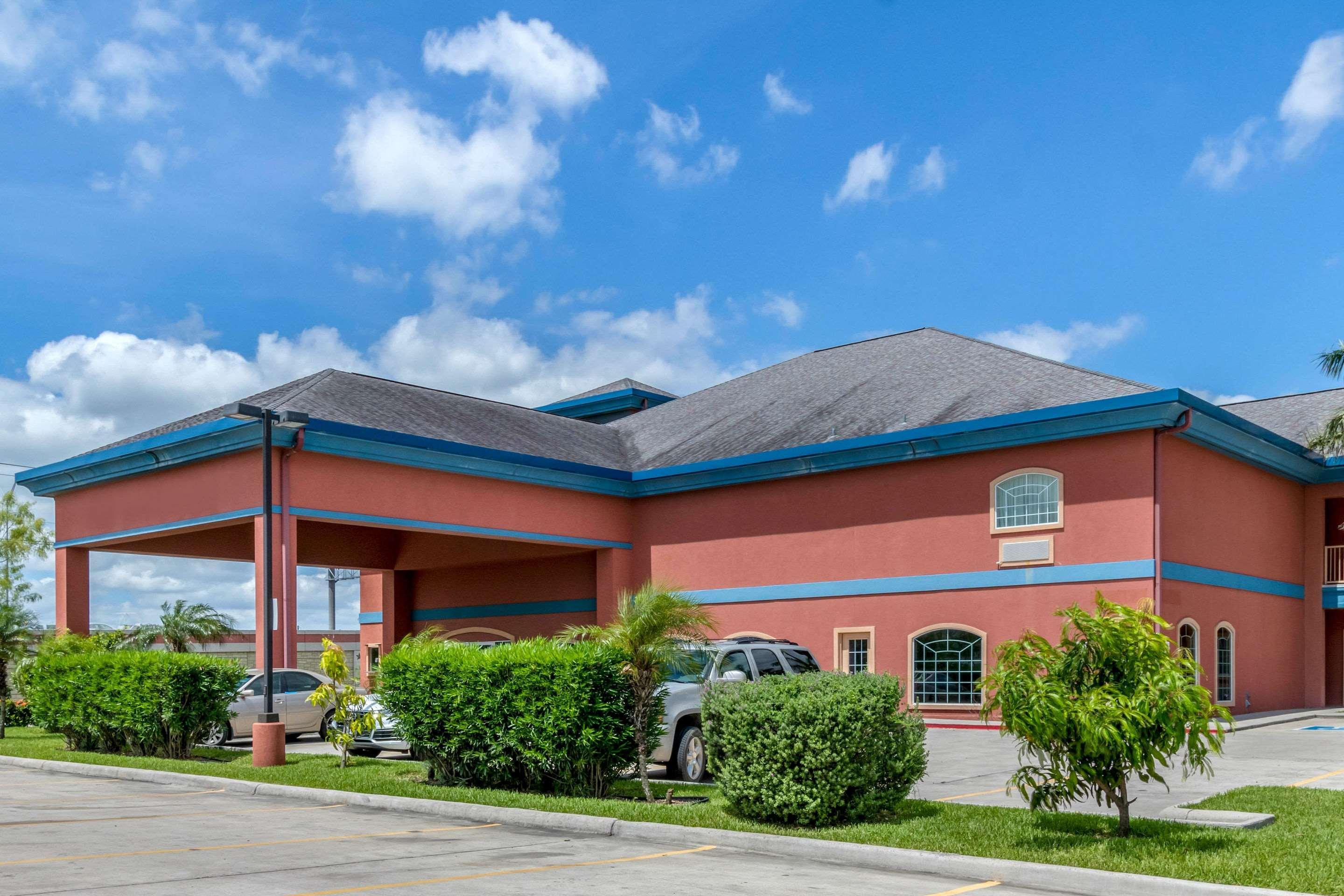 Quality Inn & Suites At The Outlets Mercedes-Weslaco Exterior photo